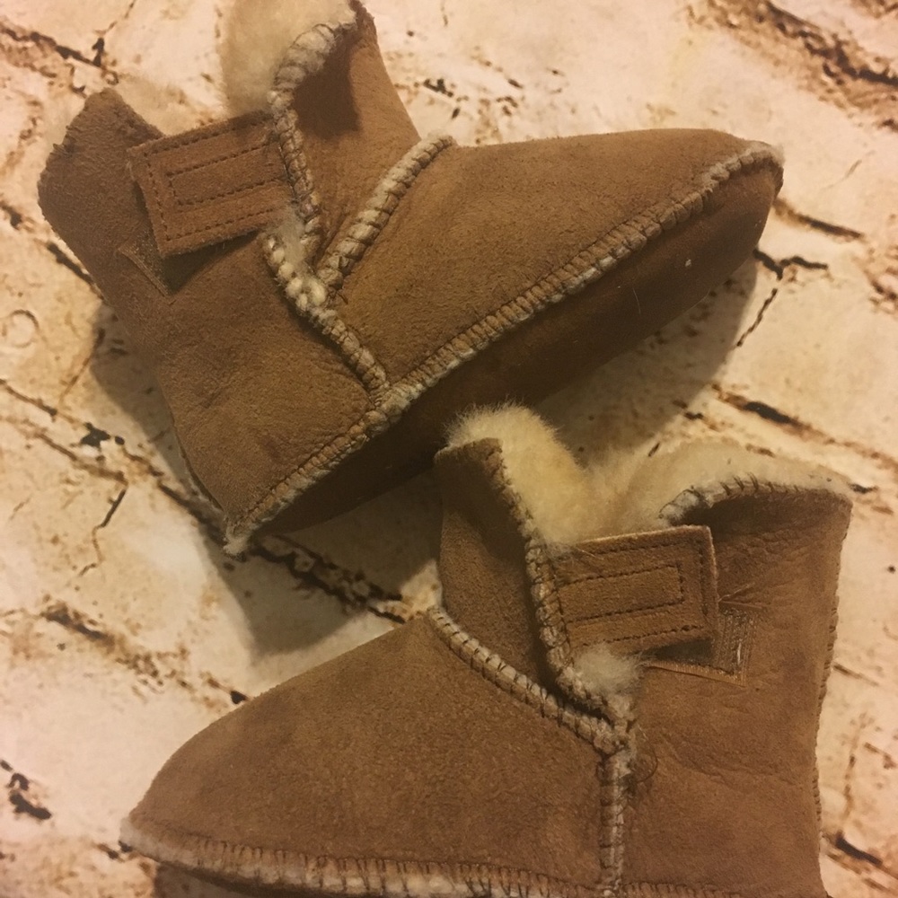 Minnetonka size 6 Toddler boots, VGUC